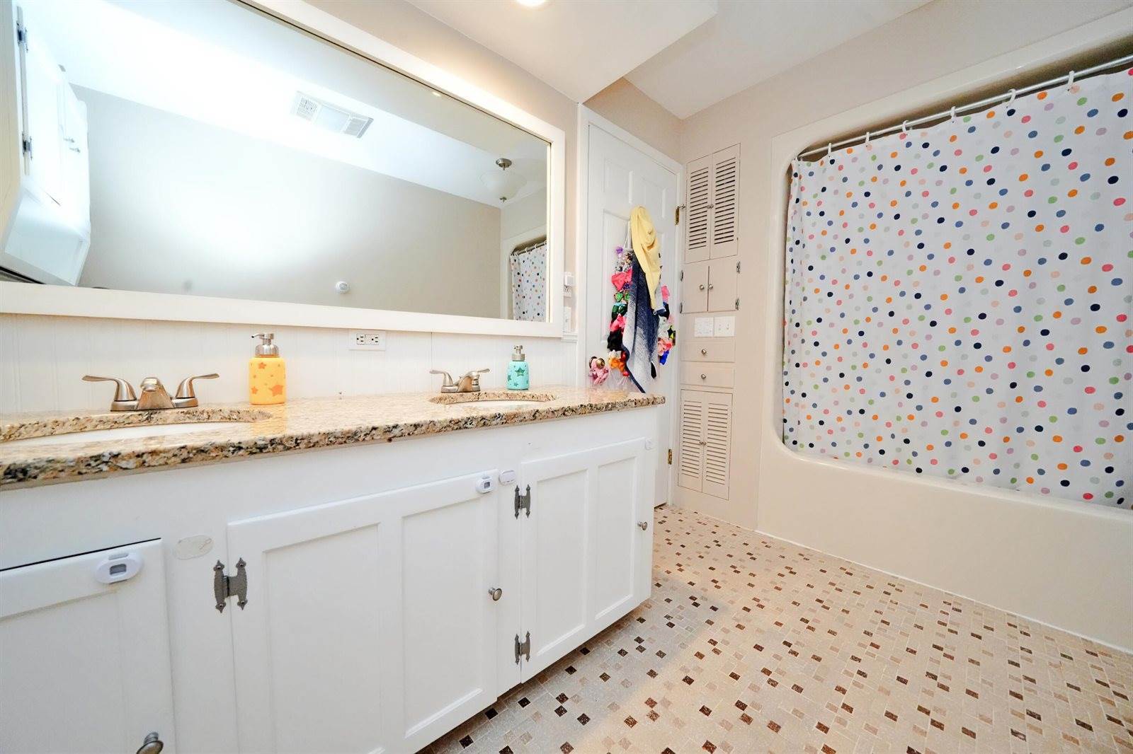 428 Main Street, Orono, ME 04473