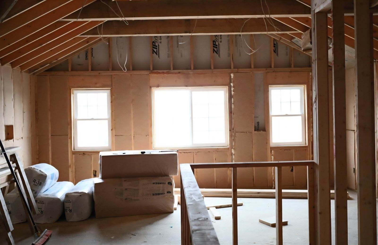 464-467 Memorial Drive, Winthrop, ME 04364