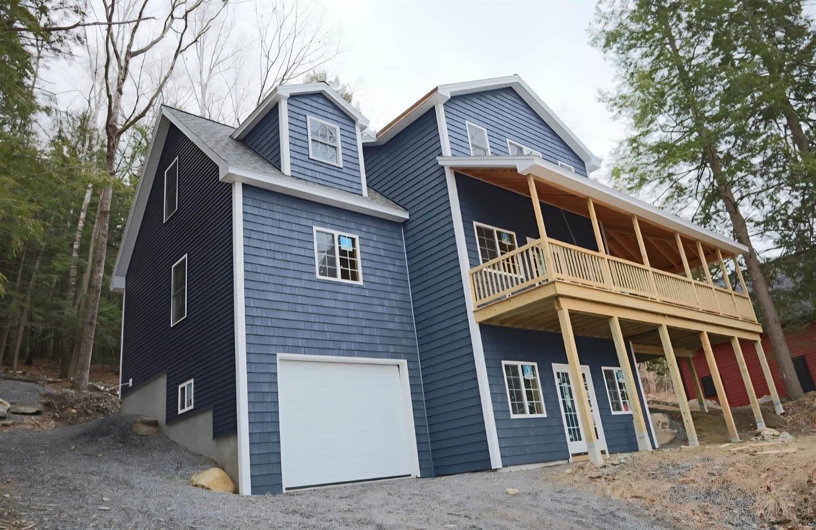 464-467 Memorial Drive, Winthrop, ME 04364