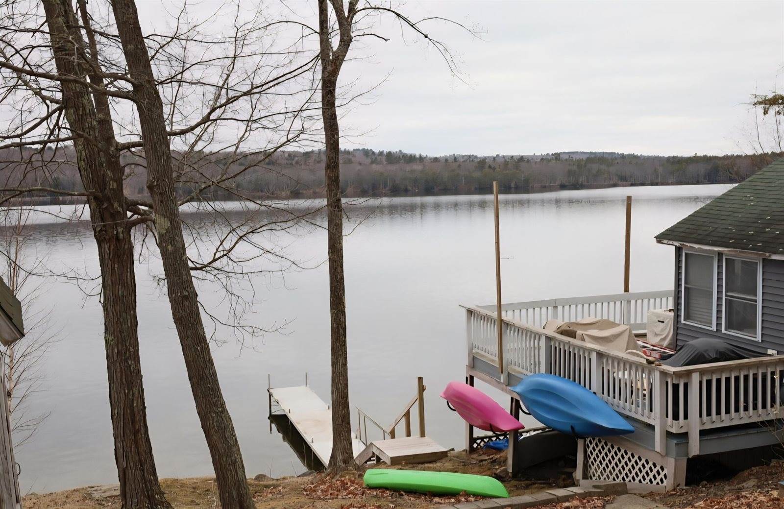 464-467 Memorial Drive, Winthrop, ME 04364