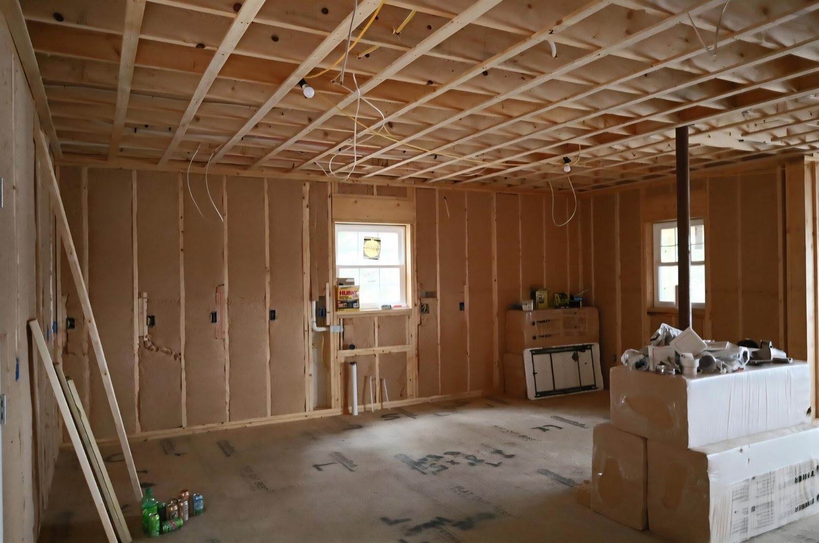 464-467 Memorial Drive, Winthrop, ME 04364