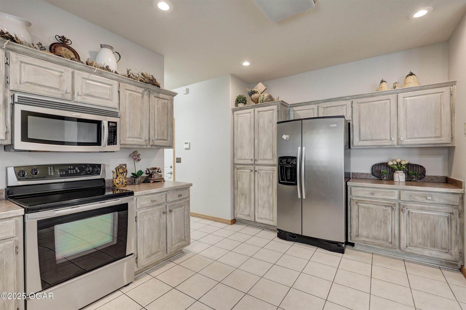 4320 Wisteria Way, Joplin, MO 64801