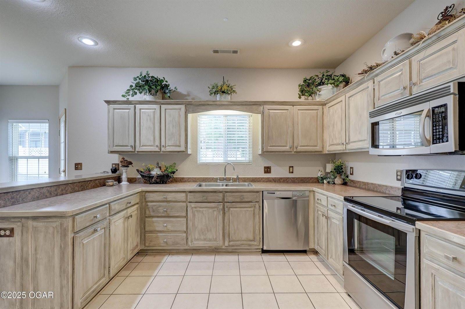 4320 Wisteria Way, Joplin, MO 64801