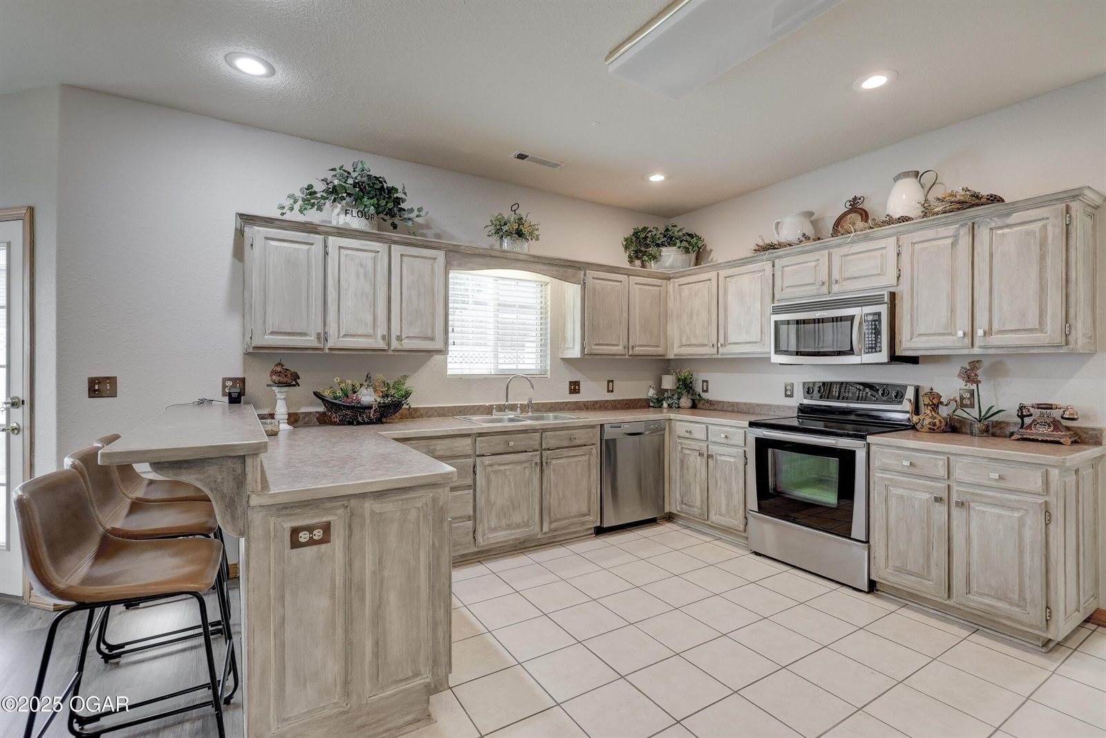 4320 Wisteria Way, Joplin, MO 64801