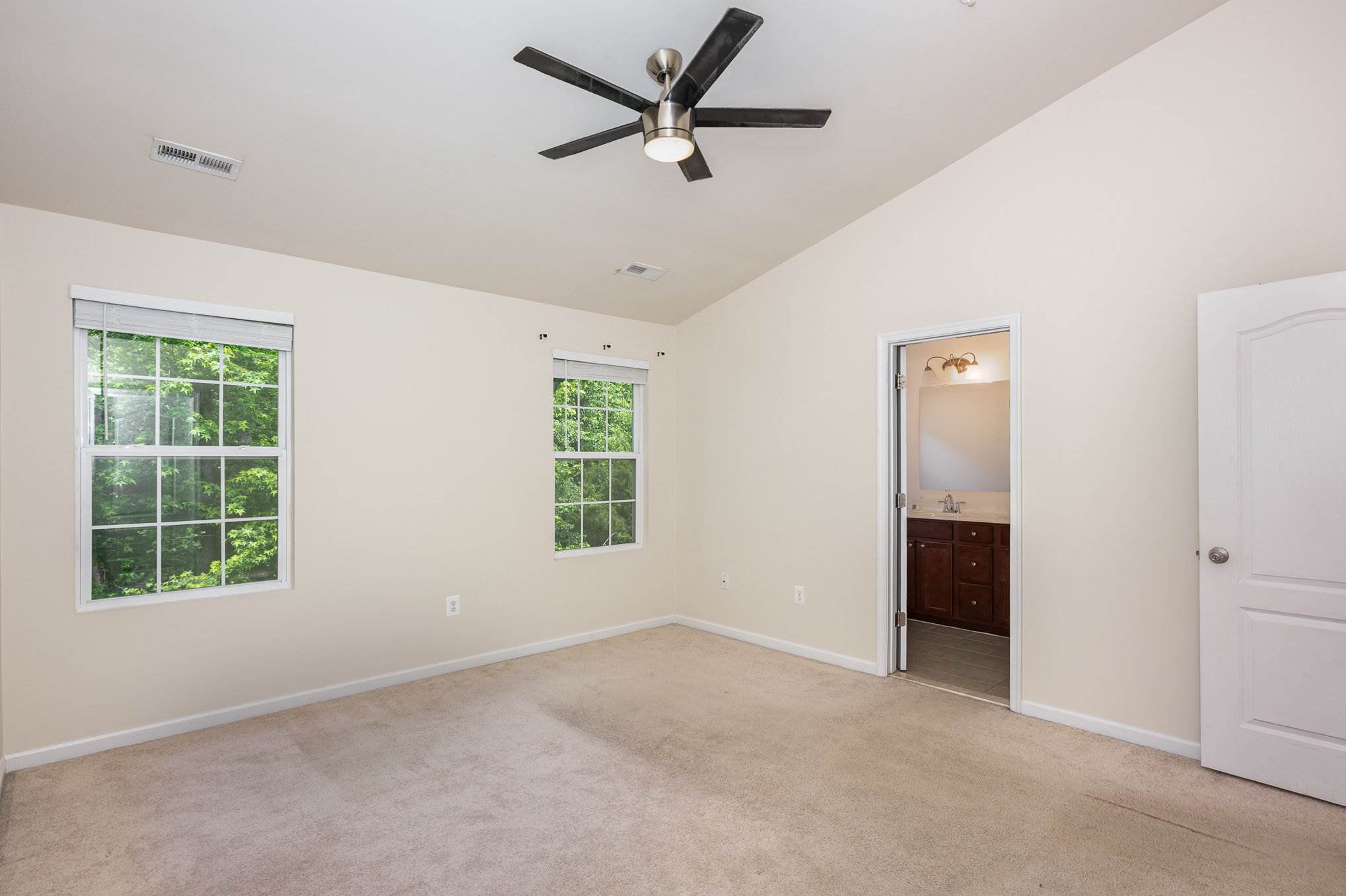 1020 Pultney Ln, Glen Burnie, MD 21060