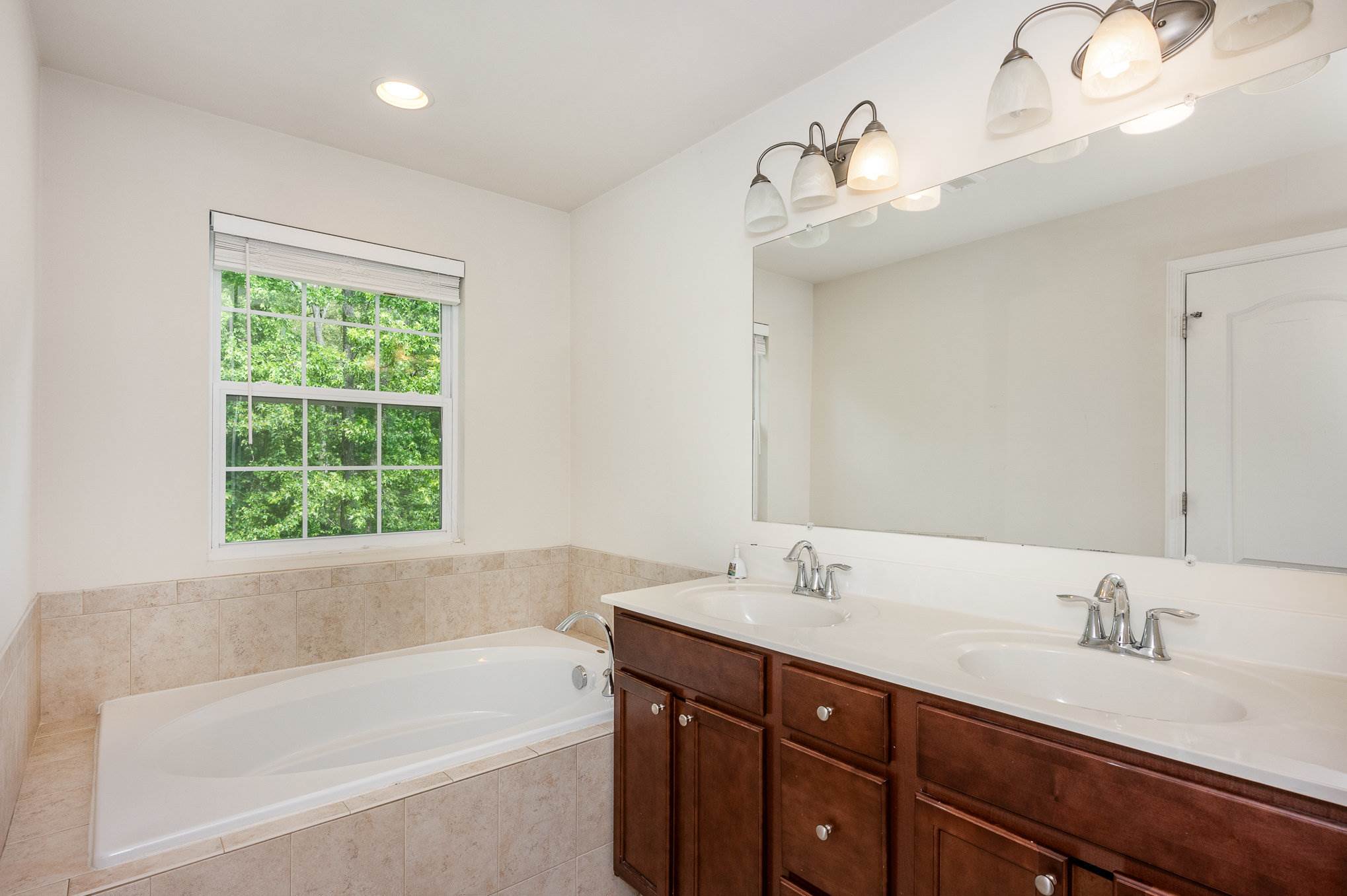 1020 Pultney Ln, Glen Burnie, MD 21060