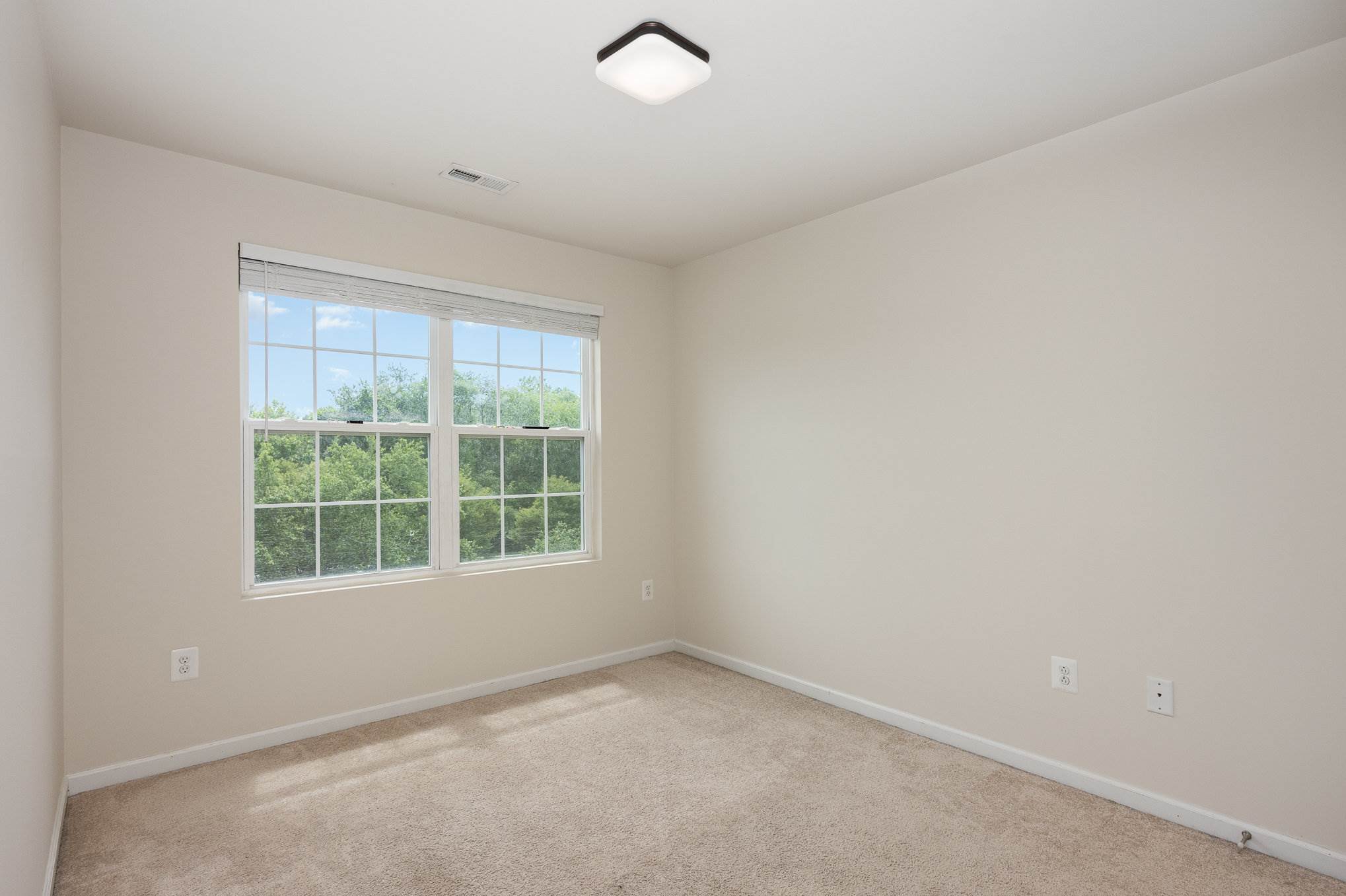 1020 Pultney Ln, Glen Burnie, MD 21060