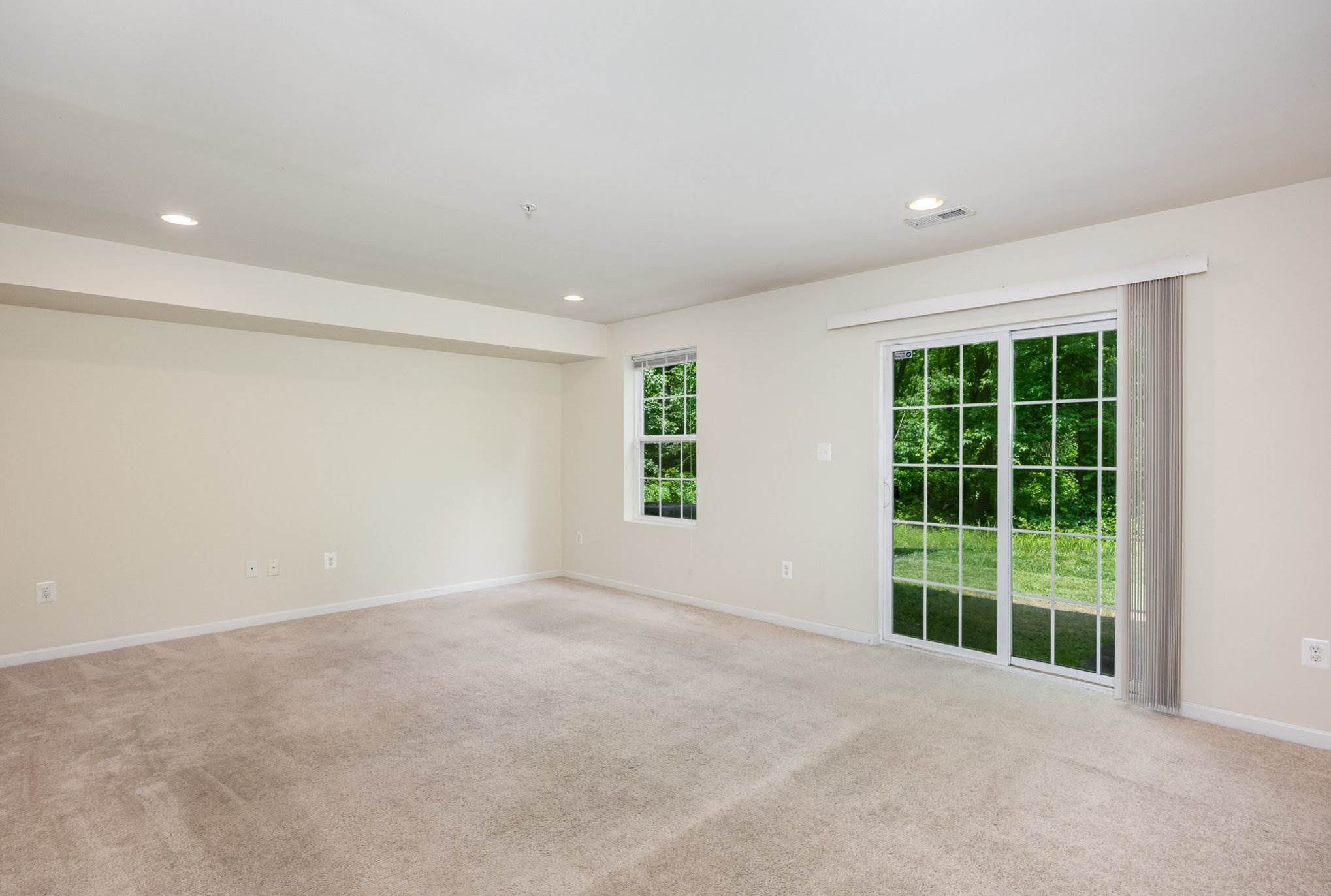 1020 Pultney Ln, Glen Burnie, MD 21060