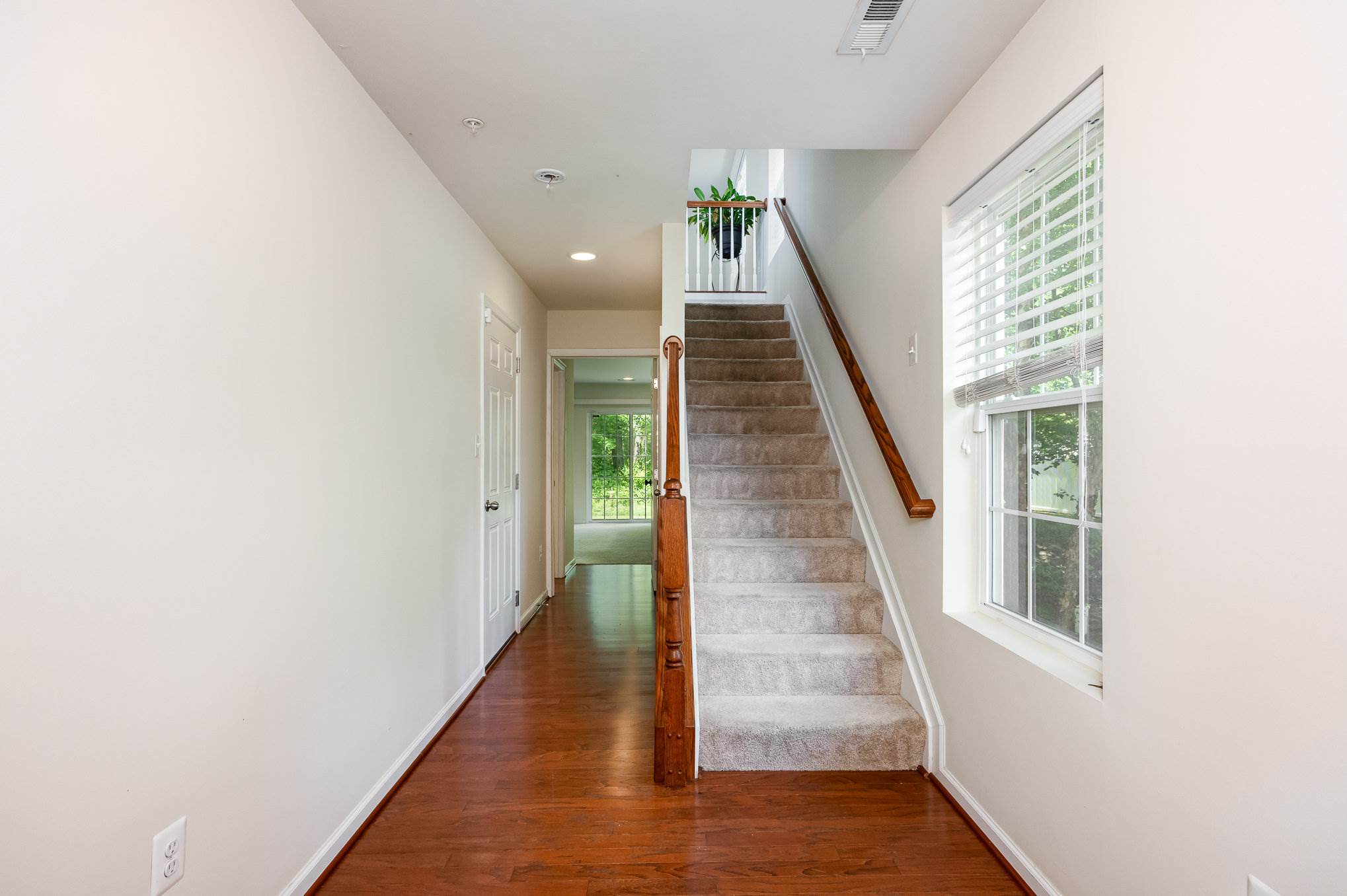 1020 Pultney Ln, Glen Burnie, MD 21060