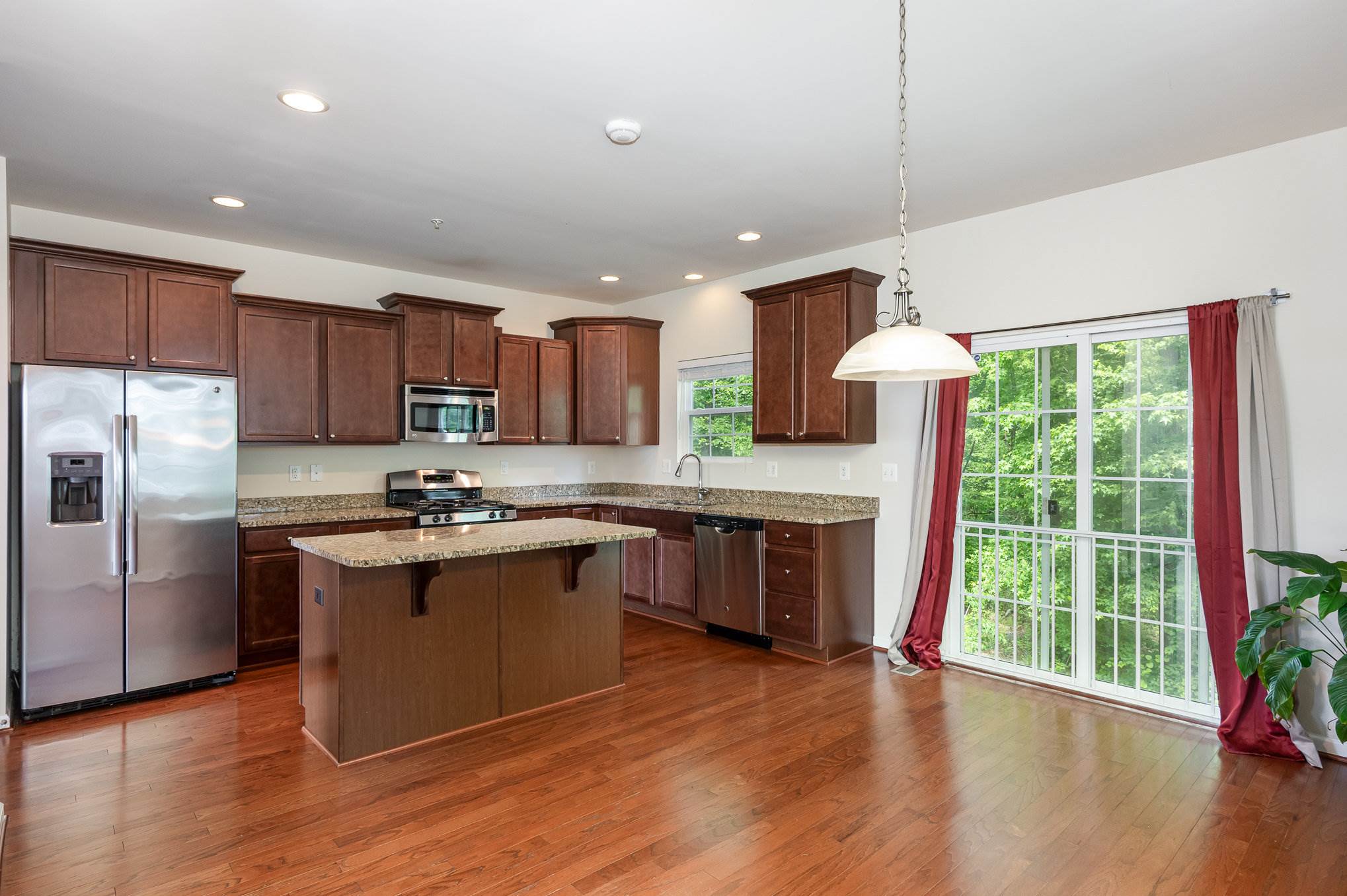 1020 Pultney Ln, Glen Burnie, MD 21060