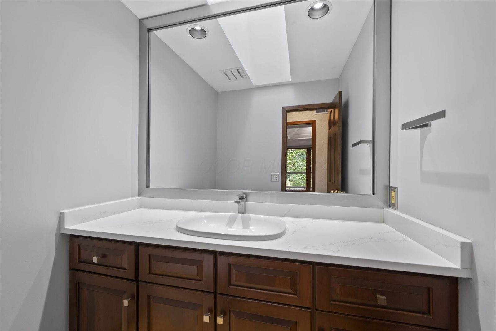 6527 Quarry Lane, Dublin, OH 43017