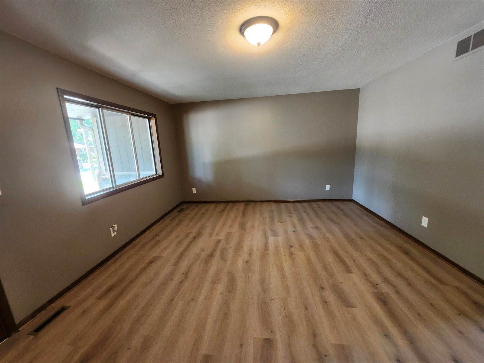 1532 North Rockwood Blvd, Mulvane, KS 67110