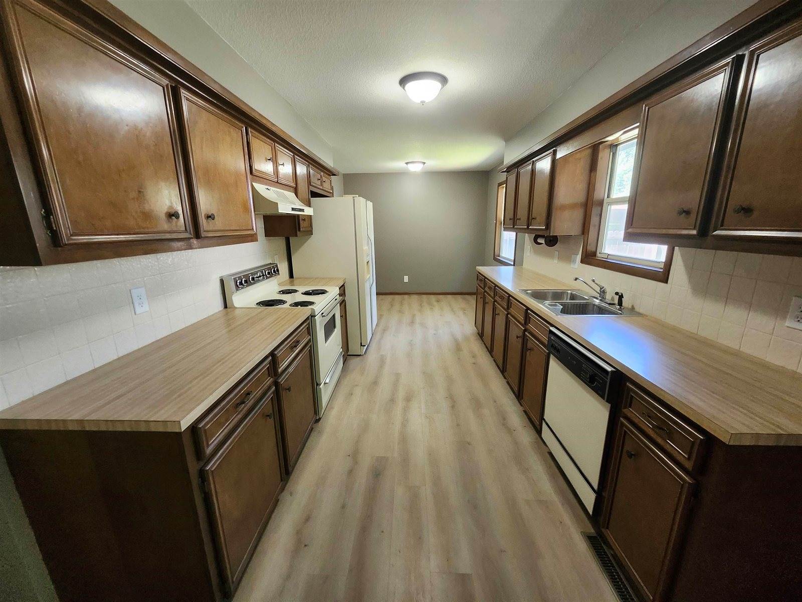 1532 North Rockwood Blvd, Mulvane, KS 67110