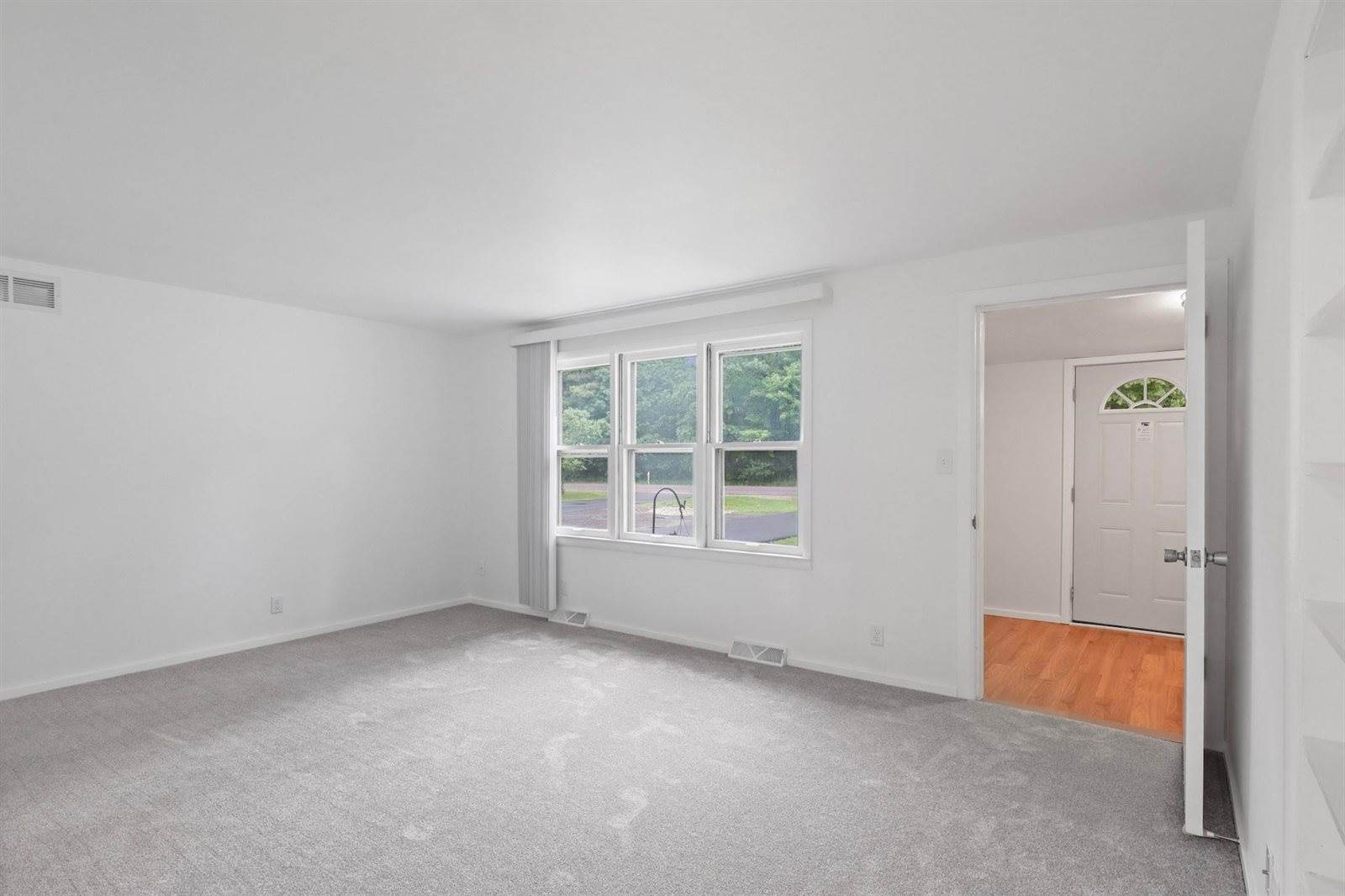 2730 Airport Avenue, Wisconsin Rapids, WI 54494