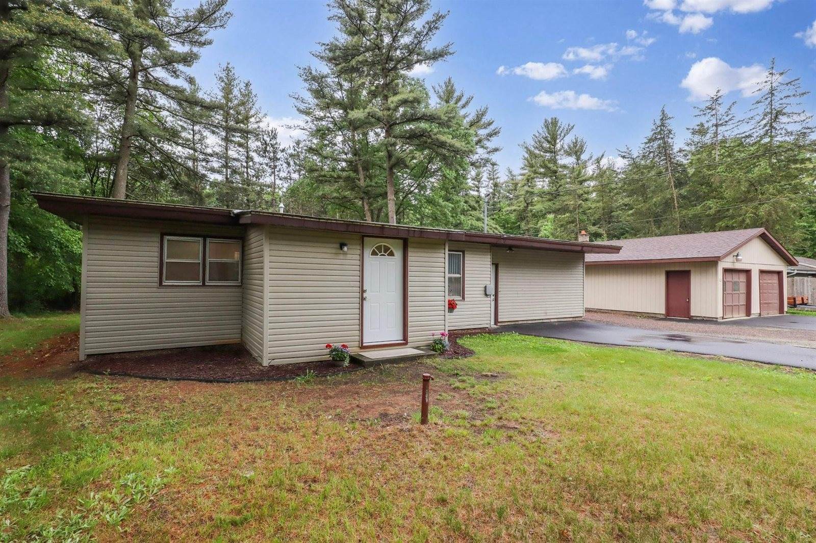 2730 Airport Avenue, Wisconsin Rapids, WI 54494