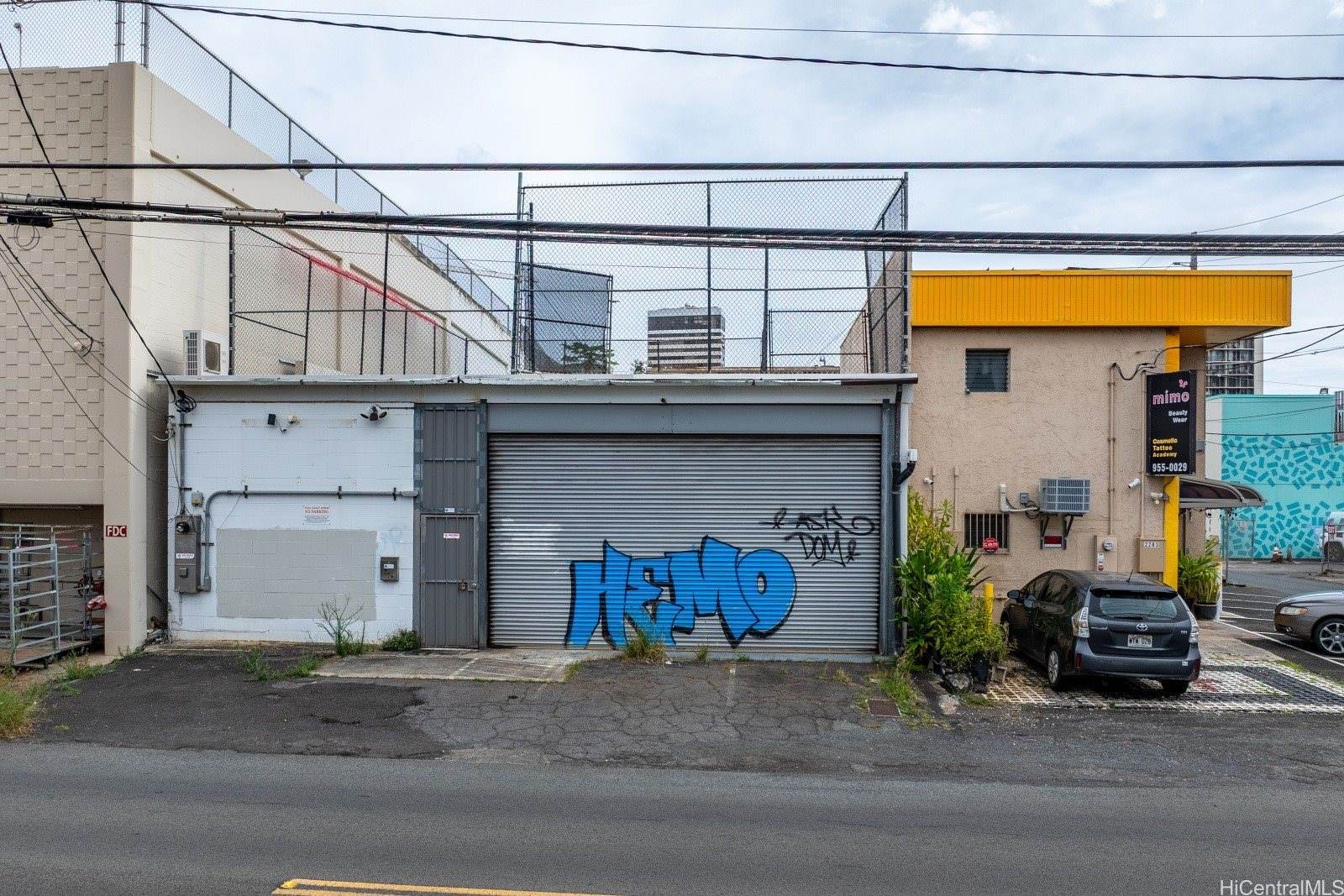 2209 Young Street, Honolulu, HI 96826