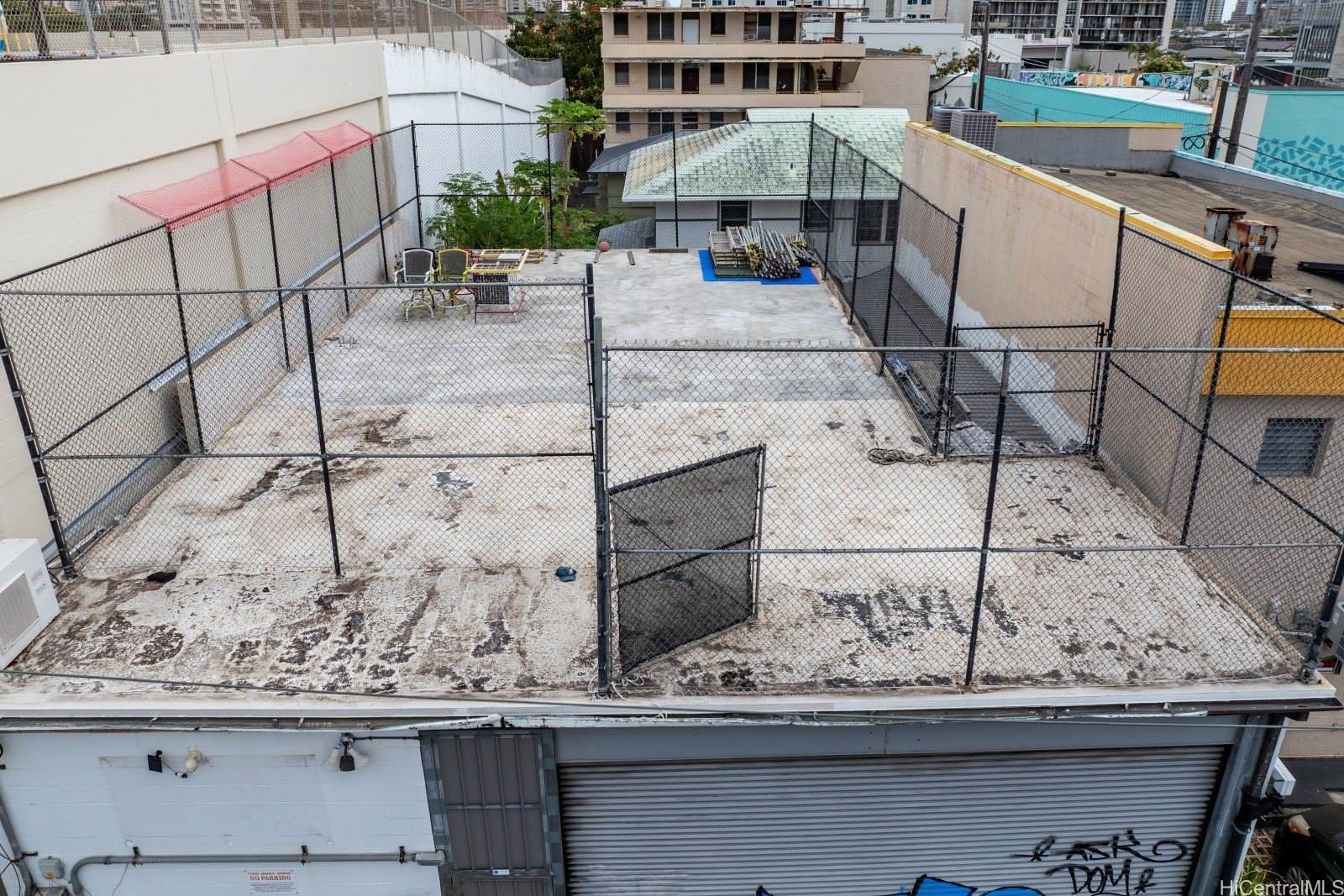 2209 Young Street, Honolulu, HI 96826