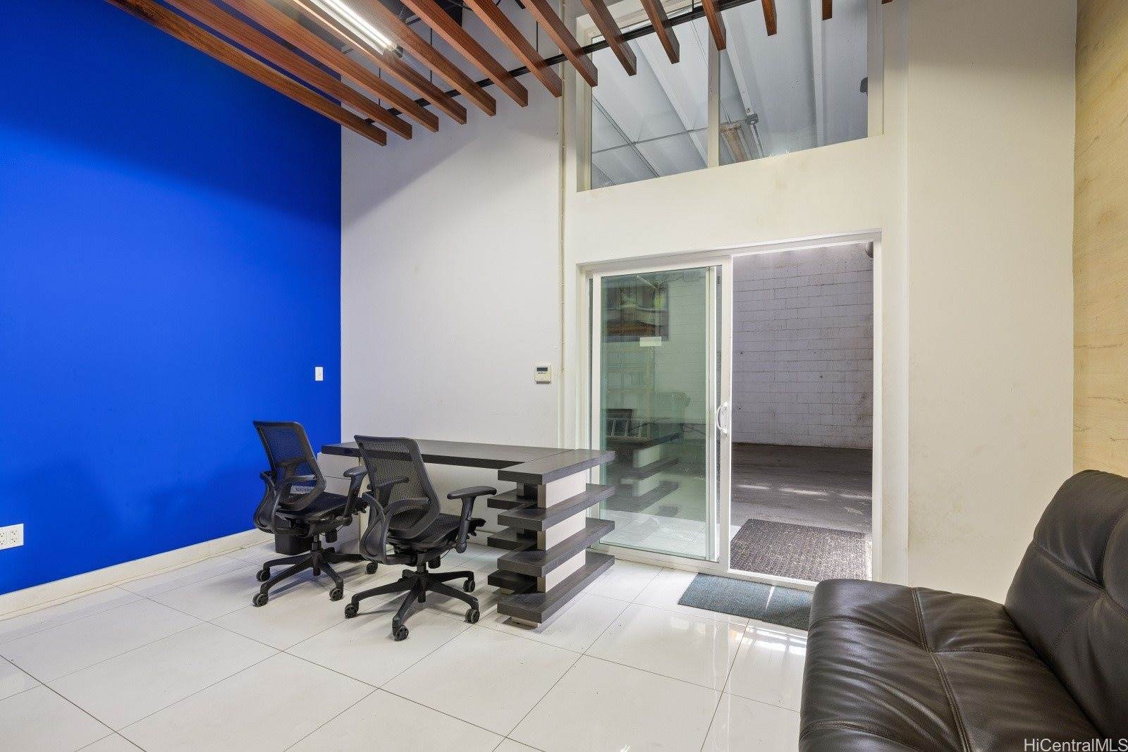 2209 Young Street, Honolulu, HI 96826