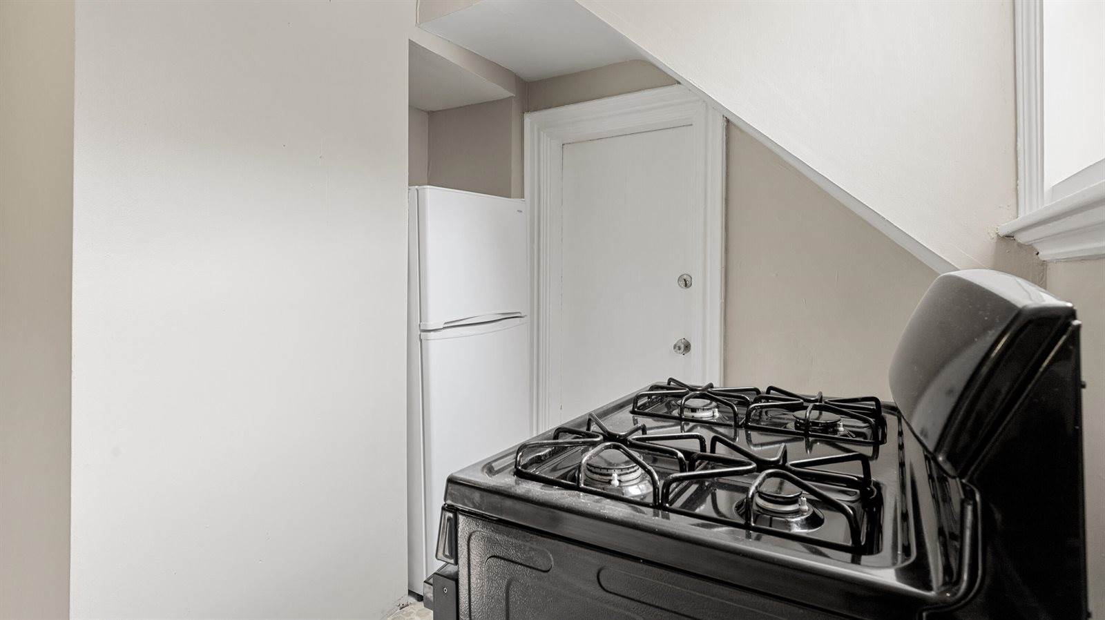 176 Court Street, Bangor, ME 04401