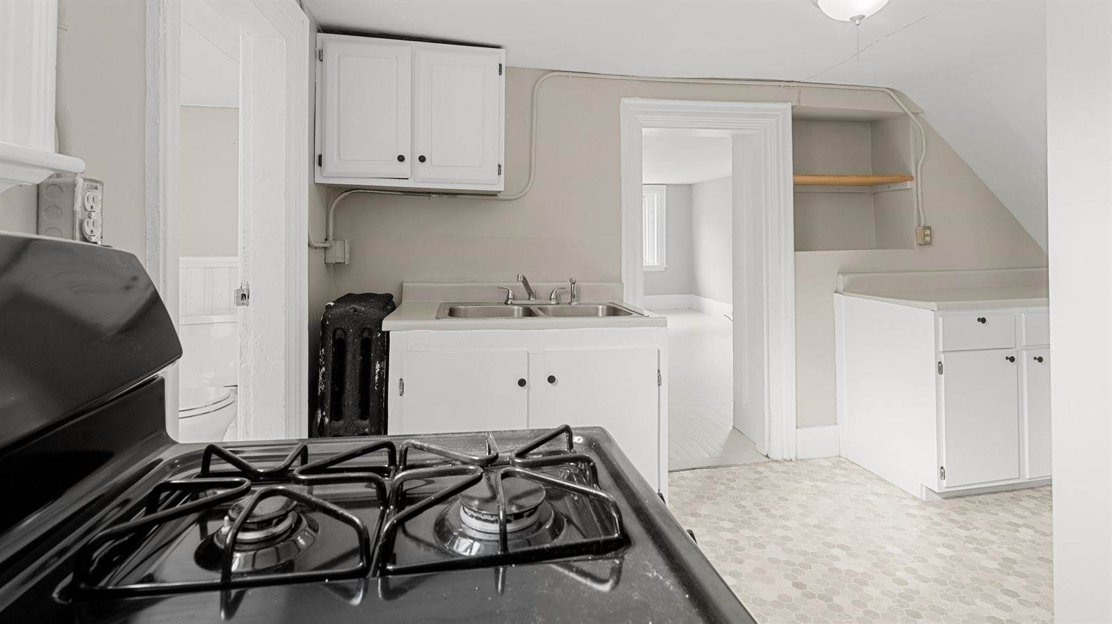 176 Court Street, Bangor, ME 04401