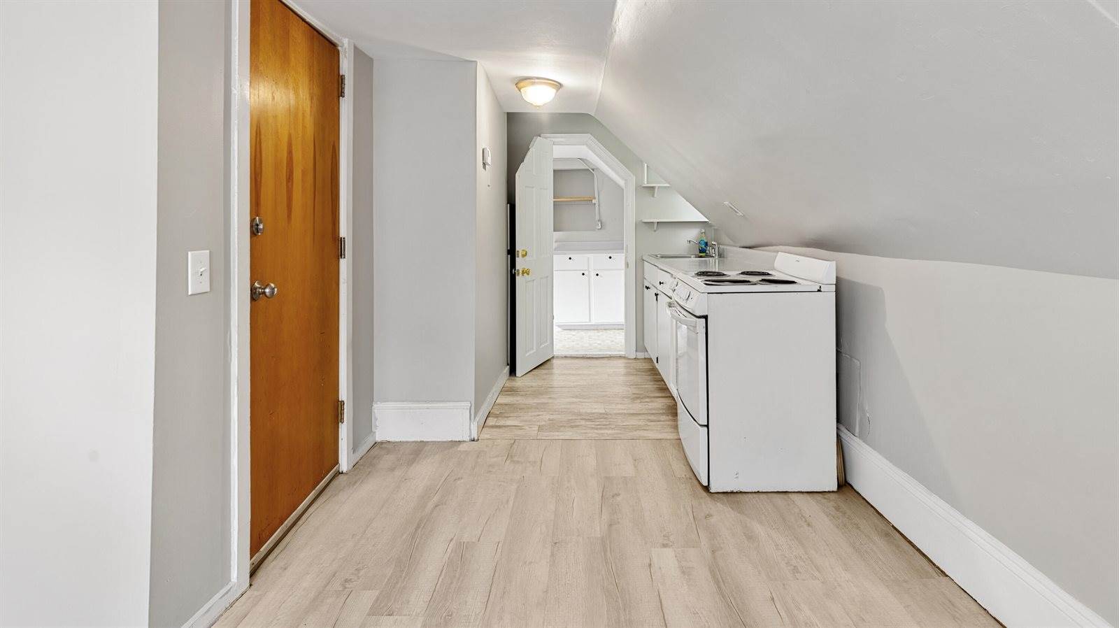 176 Court Street, Bangor, ME 04401