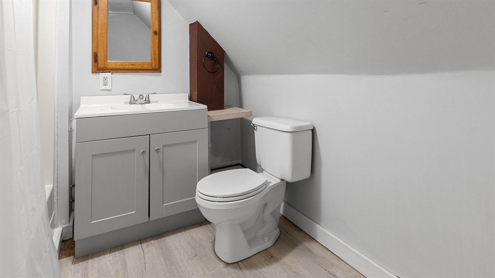 176 Court Street, Bangor, ME 04401