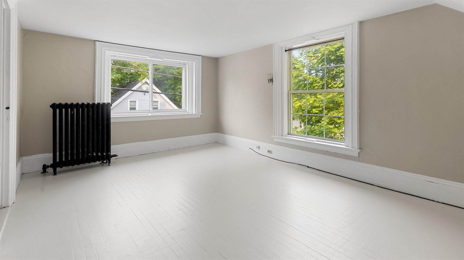 176 Court Street, Bangor, ME 04401