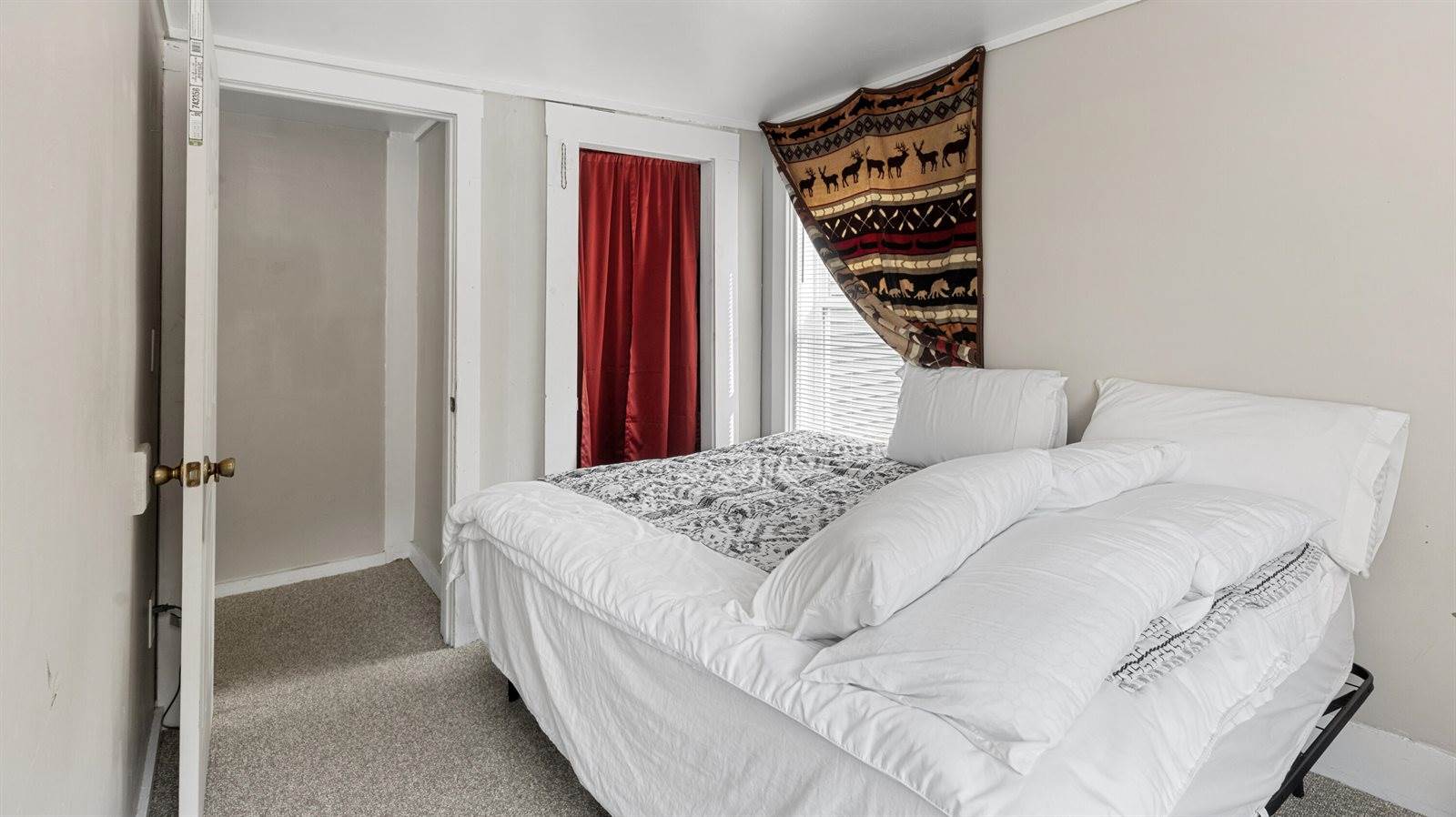 176 Court Street, Bangor, ME 04401