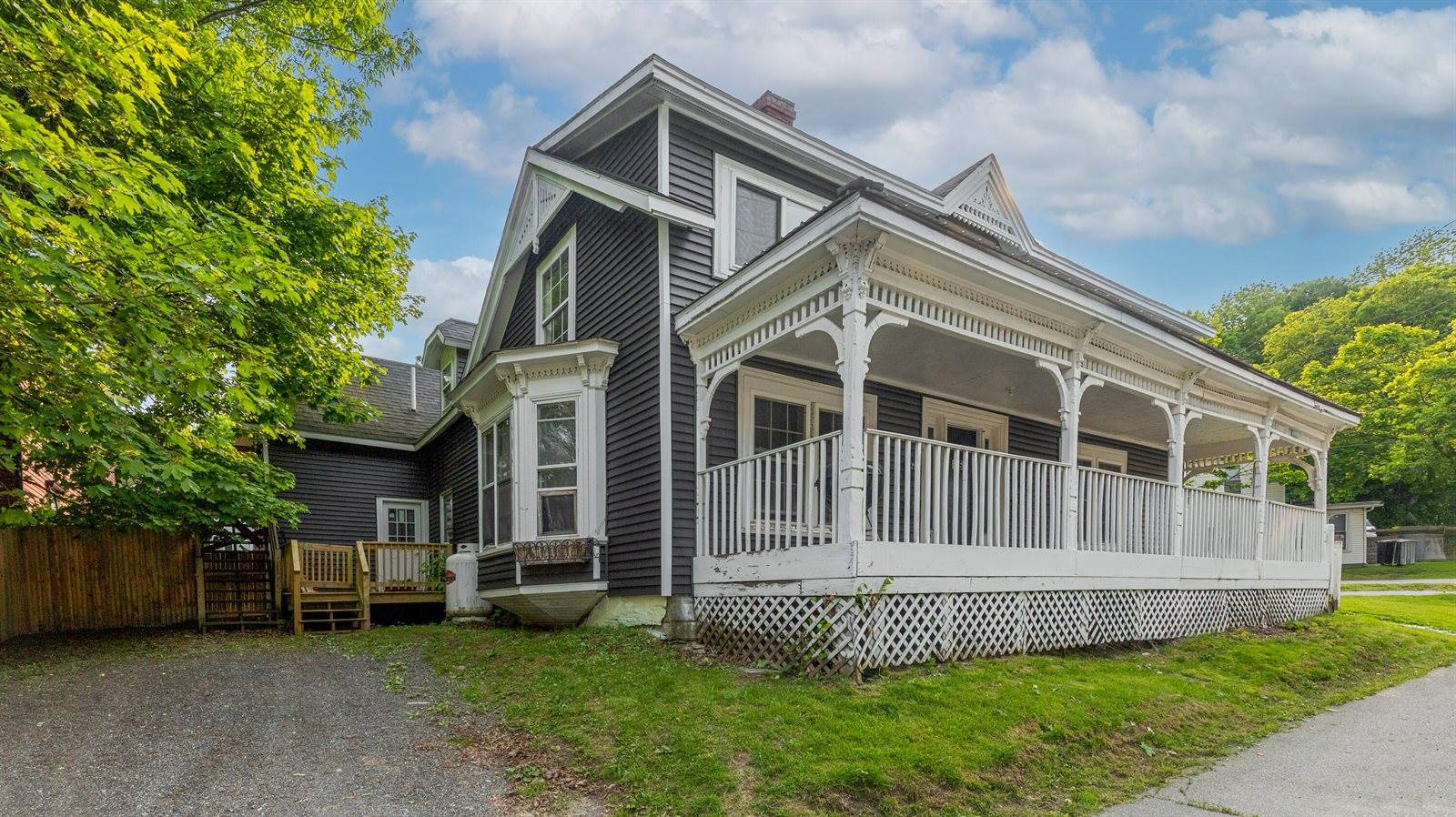 176 Court Street, Bangor, ME 04401