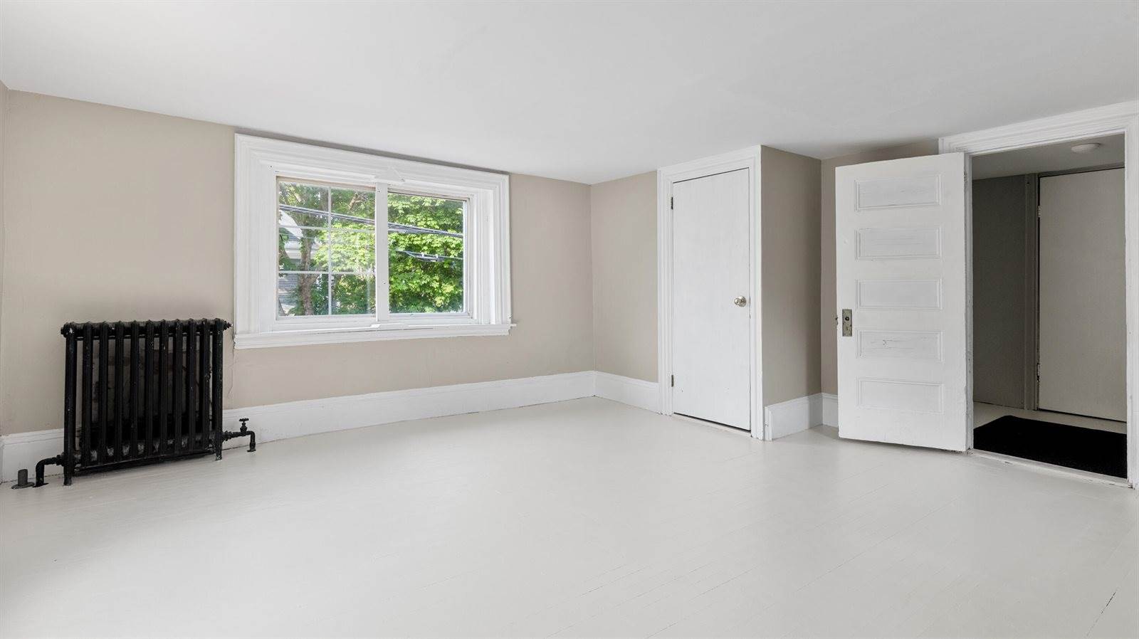 176 Court Street, Bangor, ME 04401