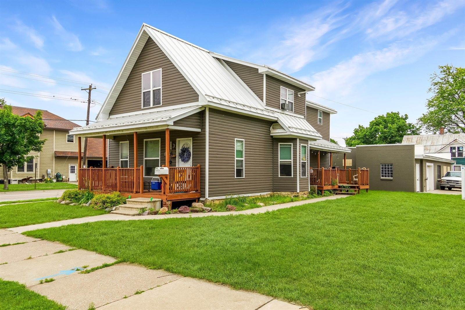 1552 Loomis St, La Crosse, WI 54603