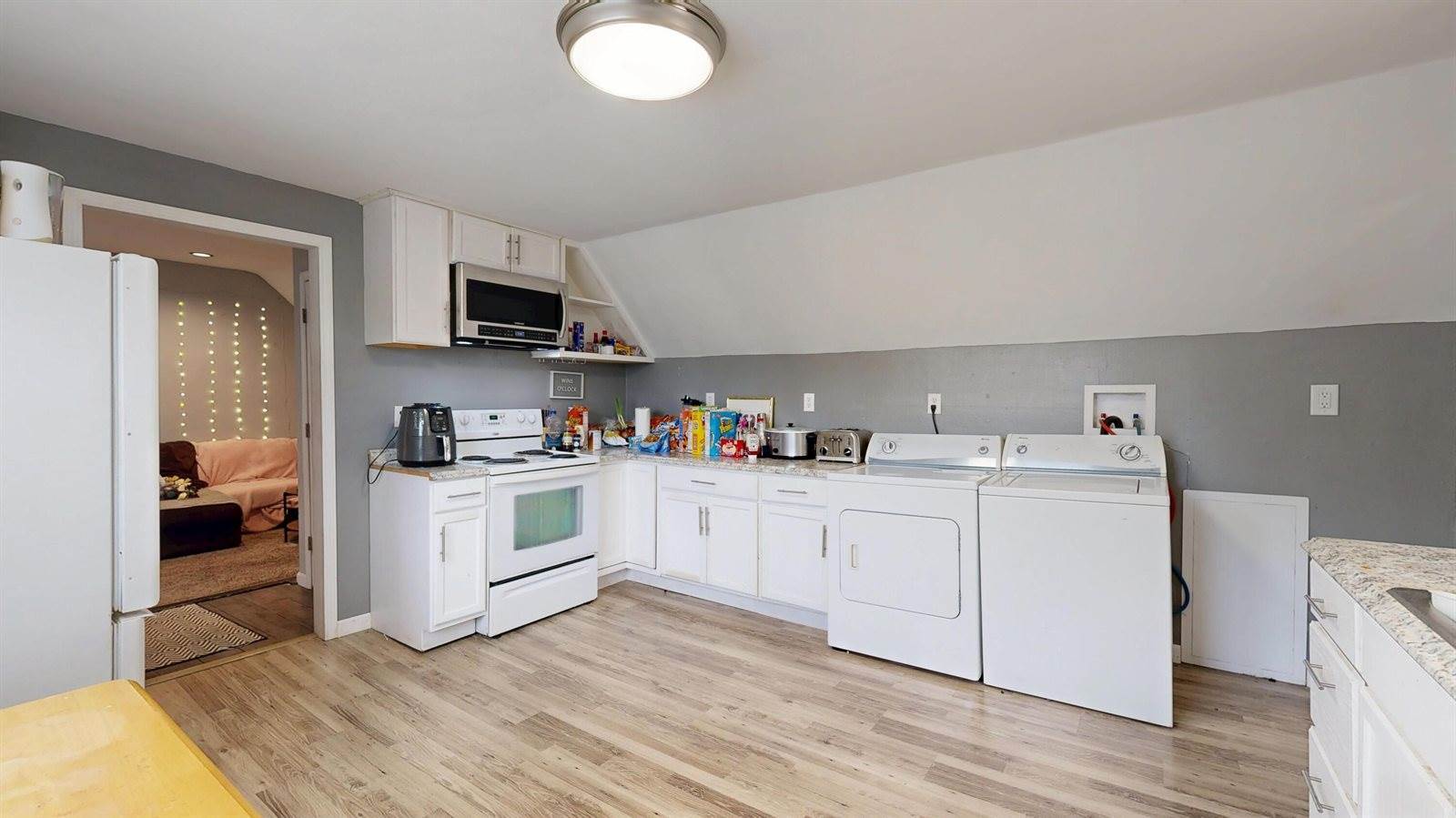 1552 Loomis St, La Crosse, WI 54603