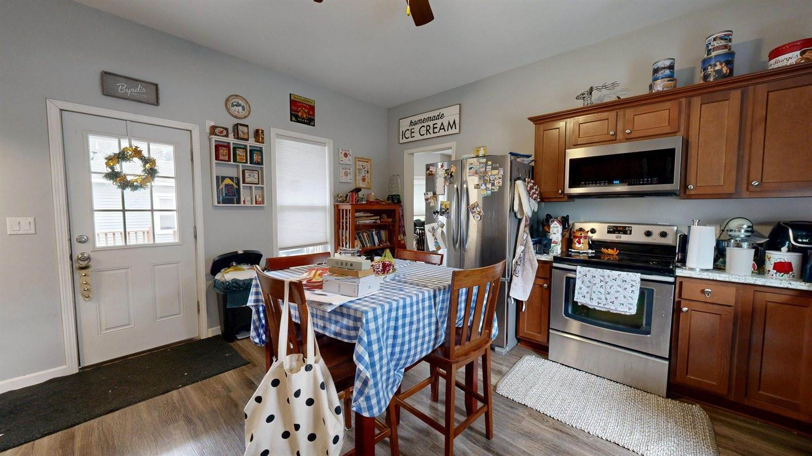 1552 Loomis St, La Crosse, WI 54603