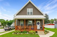 1552 Loomis St, La Crosse, WI 54603