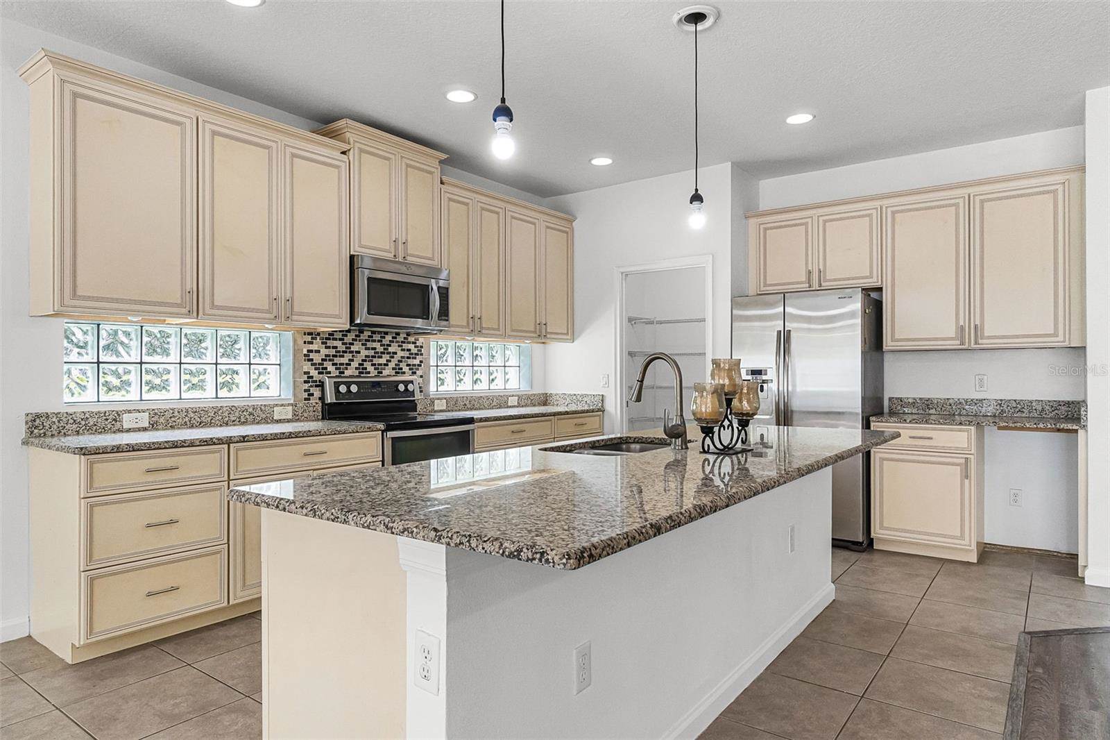 3221 Dark Sky Drive, Harmony, FL 34773