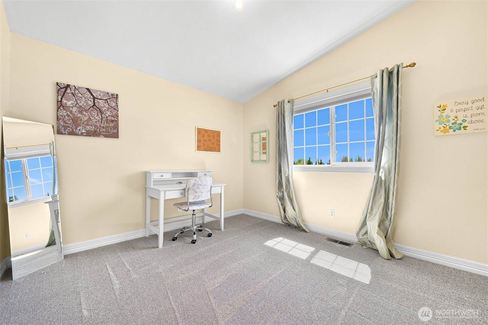 2548 Crescent Street, Ferndale, WA 98248