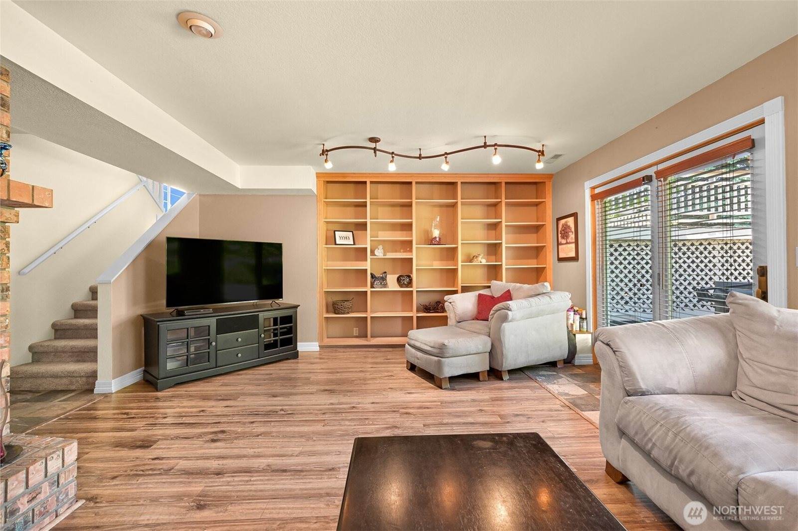 2548 Crescent Street, Ferndale, WA 98248