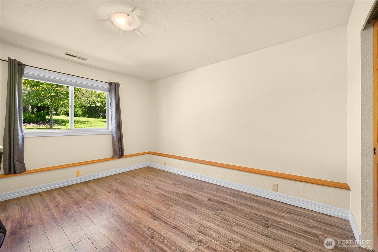 2548 Crescent Street, Ferndale, WA 98248