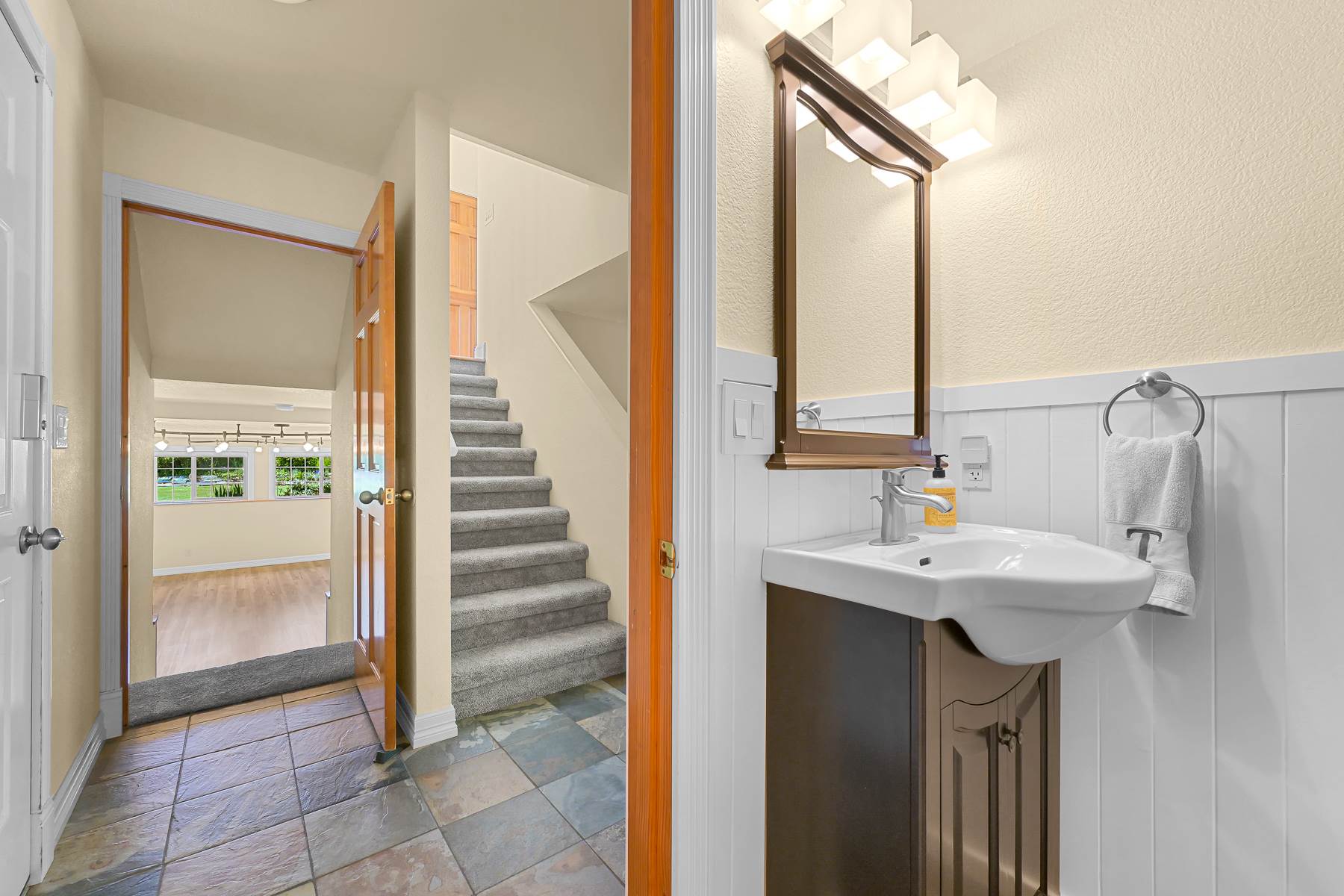 2548 Crescent Street, Ferndale, WA 98248