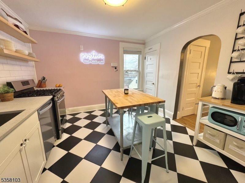 35 Cloverhill Pl, Montclair Township, NJ 07042