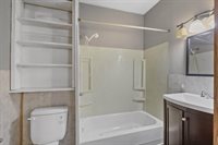 2380 South 16th St, Milwaukee, WI 53215