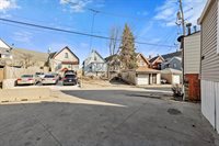 2380 South 16th St, Milwaukee, WI 53215