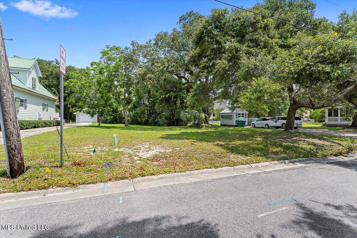 631 Mcintosh Street, Gulfport, MS 39507