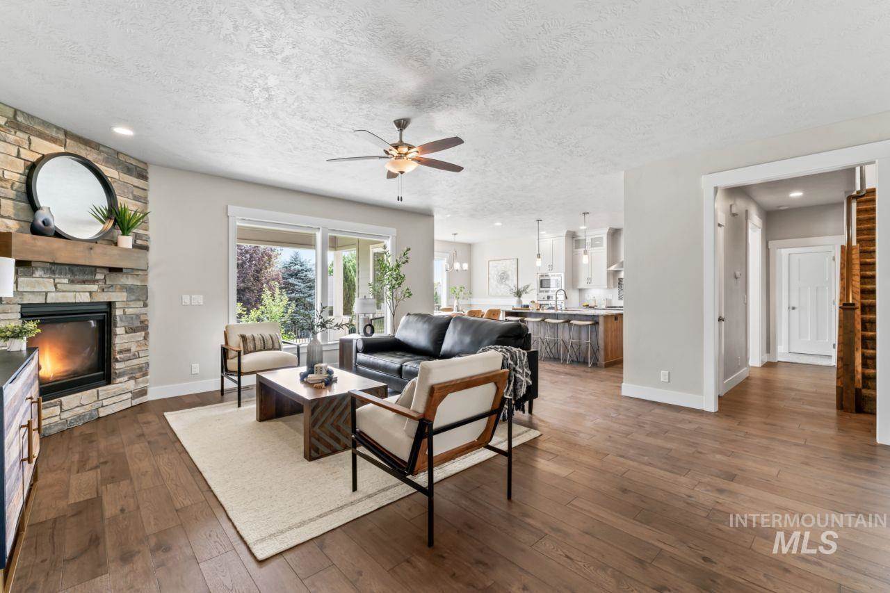 12462 South Sunrise Mist Loop, Nampa, ID 83686