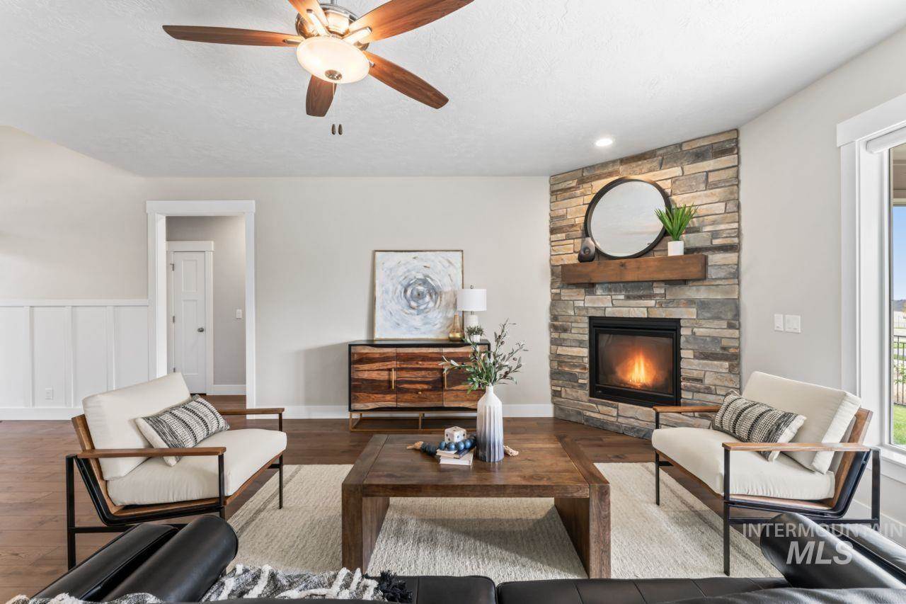 12462 South Sunrise Mist Loop, Nampa, ID 83686