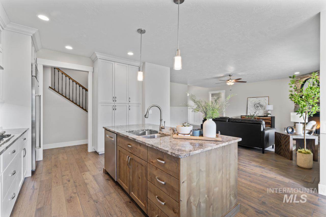 12462 South Sunrise Mist Loop, Nampa, ID 83686