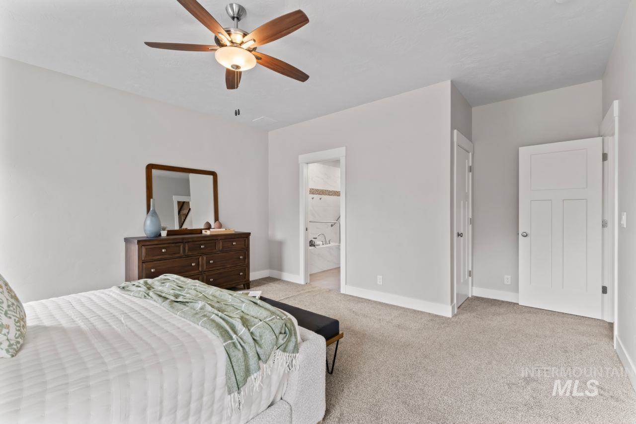 12462 South Sunrise Mist Loop, Nampa, ID 83686