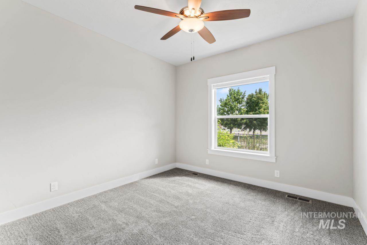 12462 South Sunrise Mist Loop, Nampa, ID 83686