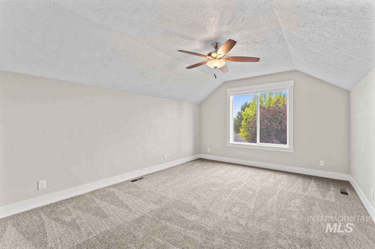 12462 South Sunrise Mist Loop, Nampa, ID 83686