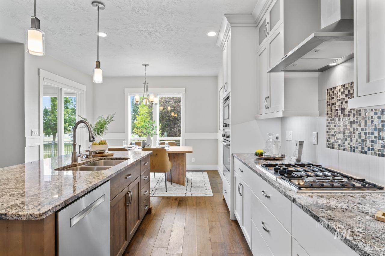 12462 South Sunrise Mist Loop, Nampa, ID 83686